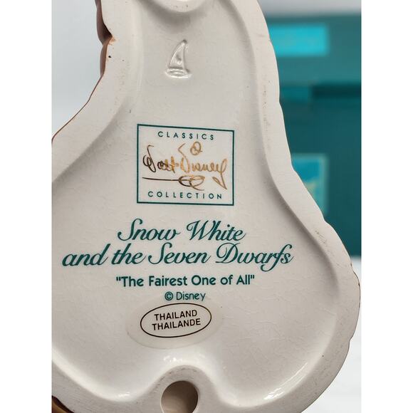 WDCC Disney Snow White Figurine The Fairest One Of All Box COA Collection - Picture 3 of 13